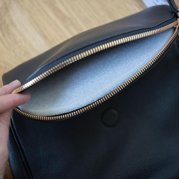 New Quince Italian Leather Foldover Crossbody Bag Black Purse - Picture 6 of 7